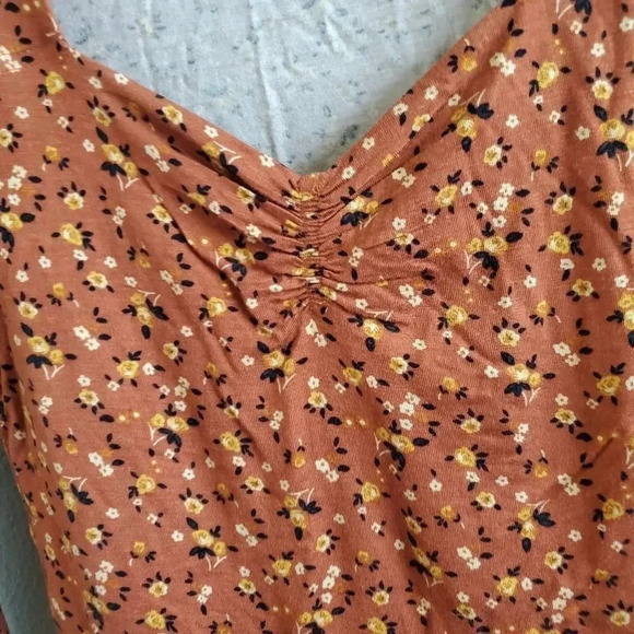 NWT Nordstrom floral top - Picture 3 of 5
